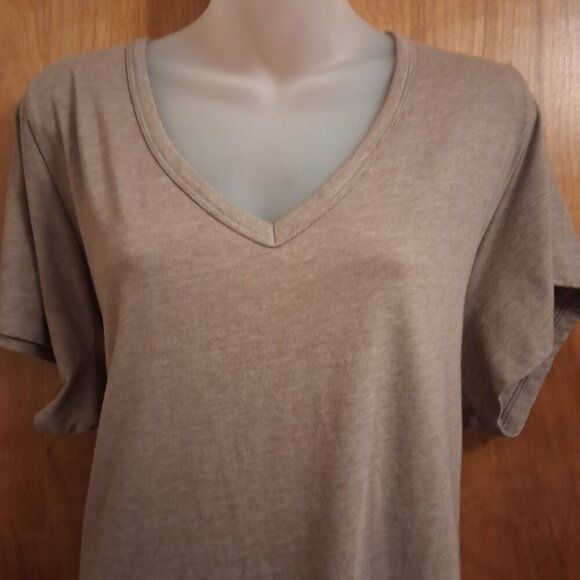 Torrid women's tan brown Tee shirt top pullover lightweight soft plus size 3X - Picture 3 of 5